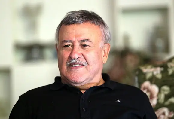 چرا صادق تبریزی در آرت ابوظبی ۲۰۲۵ مورد کم‌توجهی قرار گرفت؟ واکنش نماینده خانواده هنرمند برجسته سقاخانه‌ای