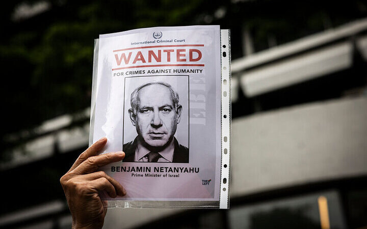 نتانیاهو برای فرار از بازداشت، مسیر سفرش به آمریکا را کش داد!