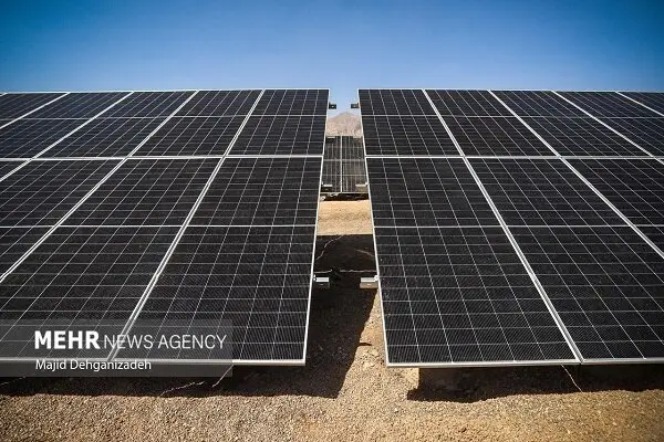 افتتاح نیروگاه خورشیدی ۶۳ مگاواتی شمس‌آباد؛ جهشی بزرگ در تامین برق تهران!