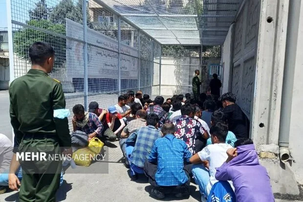 دستگیری گسترده ۴۵۷ اتباع غیرمجاز و ۵۹۵ معتاد متجاهر در زاهدان؛ امنیت در خطر؟