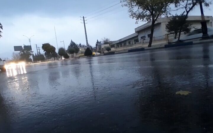 هوای بارانی ساری چگونه روز مردم را تغییر داد؟