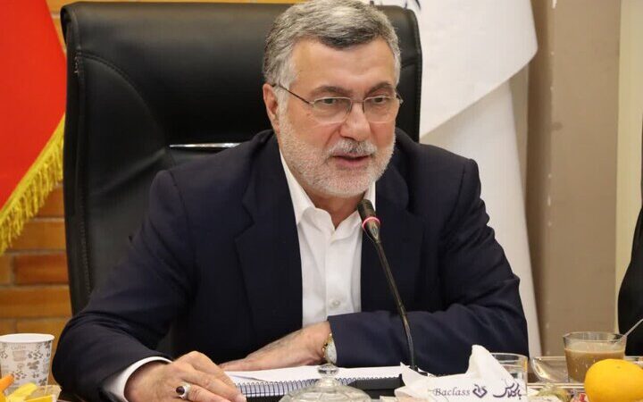 وزیر بهداشت: اچ‌آی‌وی با درمان به‌موقع، بیماری قابل کنترل و بدون انتقال به دیگران!