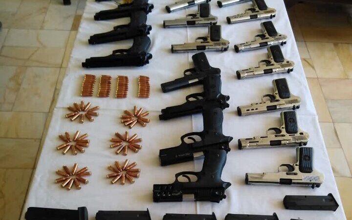 کشف ۴۰ کلت آمریکایی و ۸۰ خشاب در عملیات ضربتی پلیس سیستان و بلوچستان