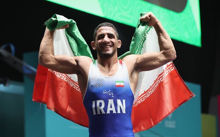 اتحادیه جهانی کشتی: رحمان عموزاد مسلط‌ترین آزادکار سال ۲۰۲۵ معرفی شد!