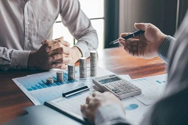 قاسملو: ۱۸ همت از درآمدهای استان زنجان وصول شد