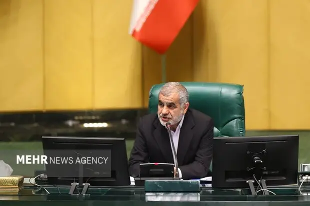 نیکزاد: مجلس یکشنبه تعطیل نیست