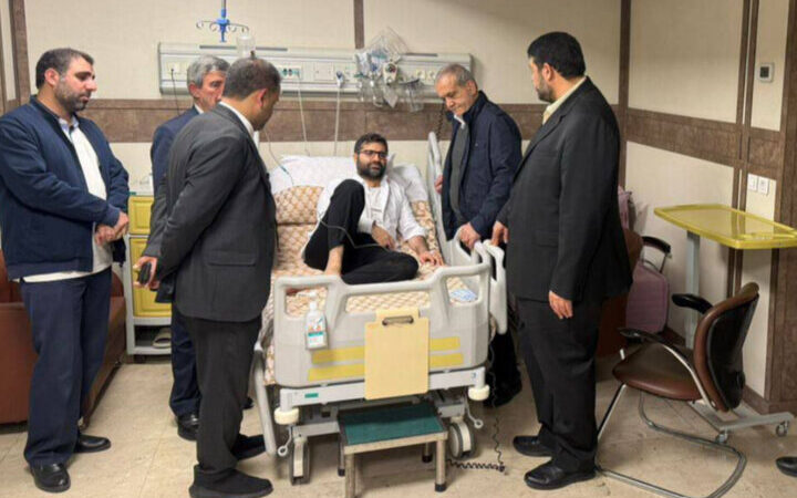 عیادت دکتر پزشکیان از سقاب اصفهانی؛ حمایت ویژه در روزهای سخت