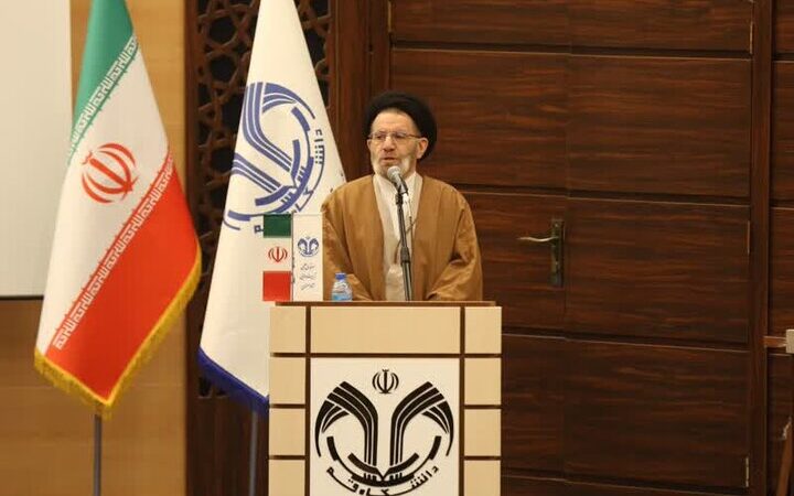 آیت‌الله قاضی؛ روحانی کم‌نظیری که از روزنامه‌نگاری تا کارخانه برق را هدایت کرد!