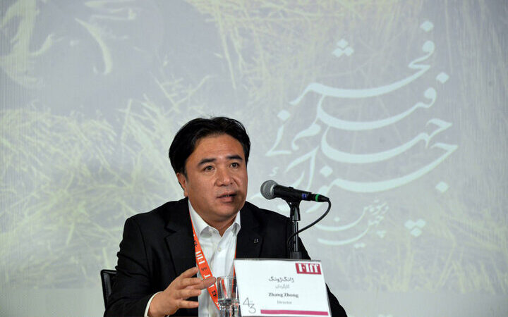 کارگردان چینی: سینمای ایران را تدریس می‌کنم و خودم بزرگ‌ترین طرفدار فیلم‌هایم هستم!