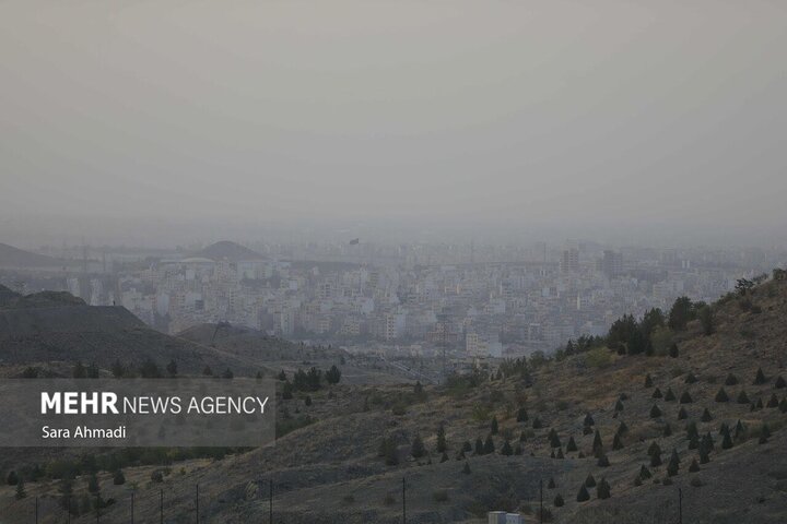 آلودگی هوای مشهد نفس شهر را به شماره انداخت؛ واکنش‌ها و راهکارها چیست؟