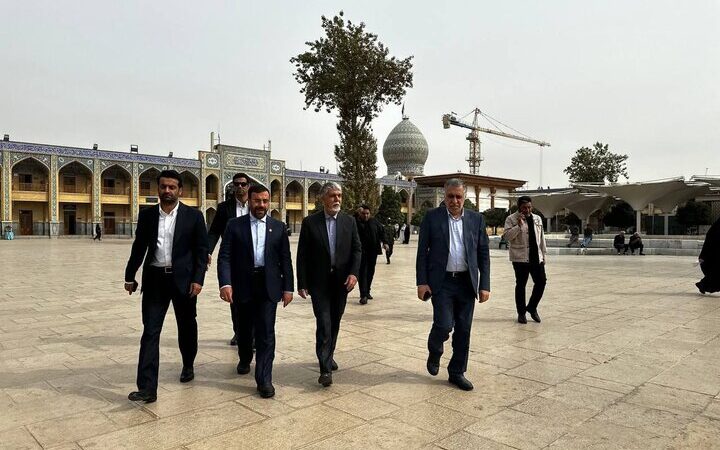 وزیر فرهنگ با حضور در حرم شاهچراغ(ع) چه پیام مهمی داد؟