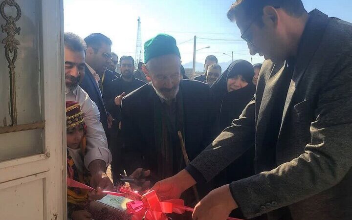 کتابخانه‌ای جدید در قلب کویر احمد آباد؛ جرقه‌ای تازه برای عشق مطالعه!