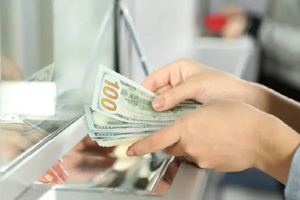 دلار اسکناس ساکن ماند اما نرخ حواله‌ها چطور ناگهان جهش کرد؟