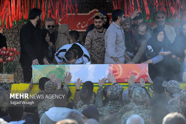 شهر دامغان در سوگ یک قهرمان گمنام؛ وداعی پرشور که قلب‌ها را لرزاند