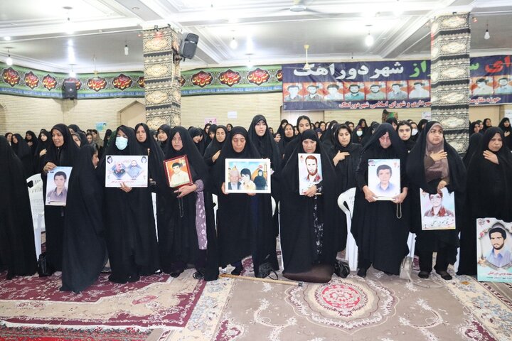 مراسم باشکوه بزرگداشت مادران شهدای دوراهک؛ تجلیل از فداکاری‌های بی‌نظیر زنان ایثارگر