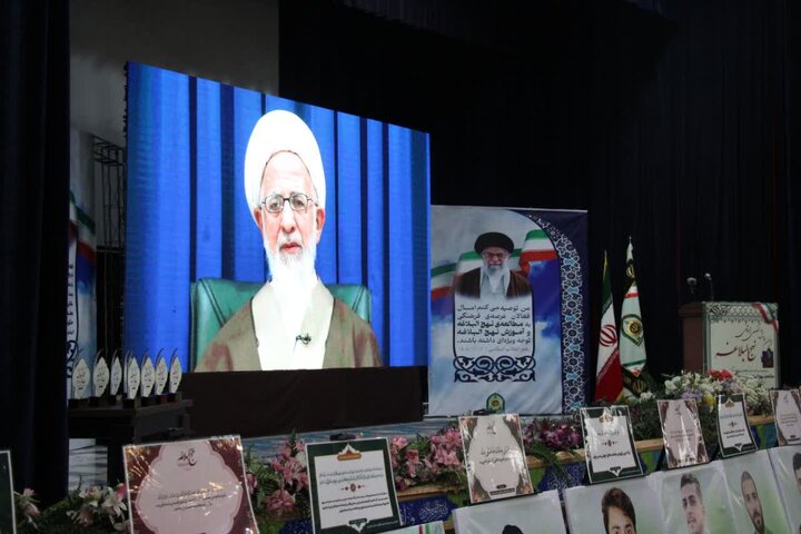 آیت‌الله جوادی آملی: چرا نهج‌البلاغه شرحی بی‌زمان و جهانی بر قرآن است؟