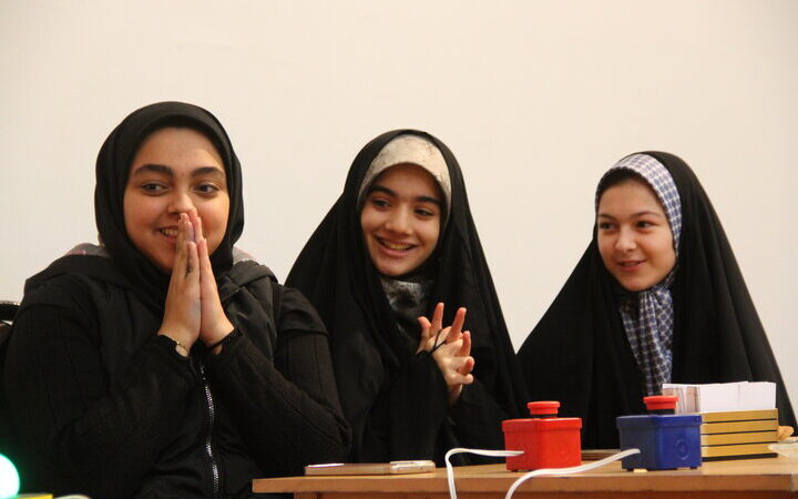 درخشش دختران آستارایی در مرحله دوره‌ای مسابقات هماوری قرآنی آلاء؛ آینده‌ای روشن در انتظارشان است!