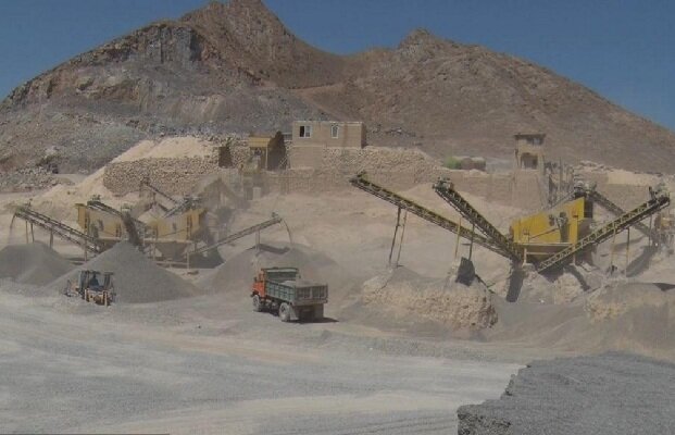 ظرفیت حیرت‌انگیز معادن اردستان در برابر بحران آب و سوخت؛ آینده صنعت در چه مسیری خواهد رفت؟