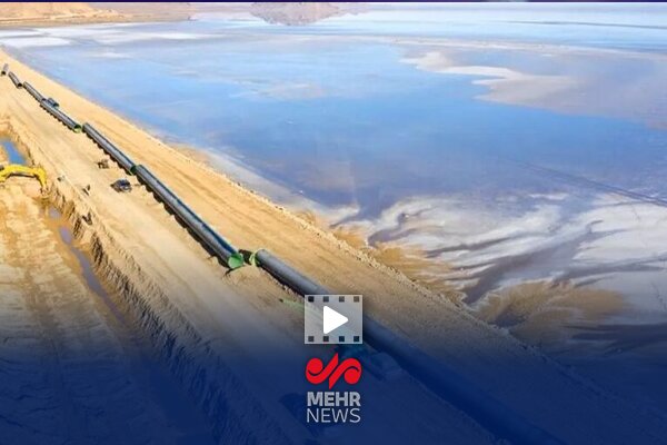رئیس‌جمهور کلید انتقال آب دریا به قلب صنایع اصفهان را زد!