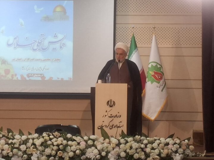 پورذهبی هشدار داد: روایتگری شهدا فراتر از راهیان‌نور باید گسترش یابد!