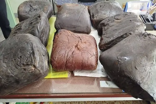 کشف ۵۵ کیلو تریاک در توقف ناگهانی کامیون در خمیر؛ مقصد نهایی چه بود؟