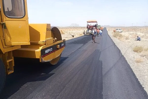 شکری خبر داد: دو برابر شدن روکش آسفالت راه‌های آذربایجان غربی با هزینه ۶۰۰ میلیاردی!