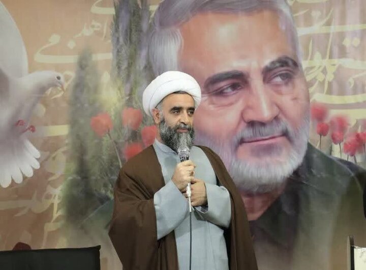 جشنی باشکوه در بوشهر برای تجلیل از مقام والای حضرت زهرا (س)؛ خانواده‌ها در کنار هم گرد هم می‌آیند