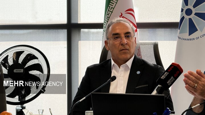 چرا کامیون‌های ایرانی پشت مرزها مانده‌اند؟ استانداردهای پایین عامل اصلی محرومیت ترانزیت!