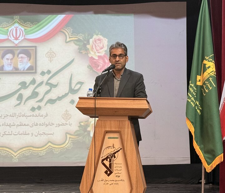 بخشدار خارگ: سپاه همیشه پشتیبان مردم و نگهبان امنیت حساس‌ترین نقطه صادرات انرژی است