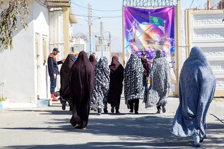 آزادی زندانی ۷۹ ساله در خوی در شب میلاد کوثر؛ ۹ زن زندانی دیگر هم به آغوش خانواده بازگشتند