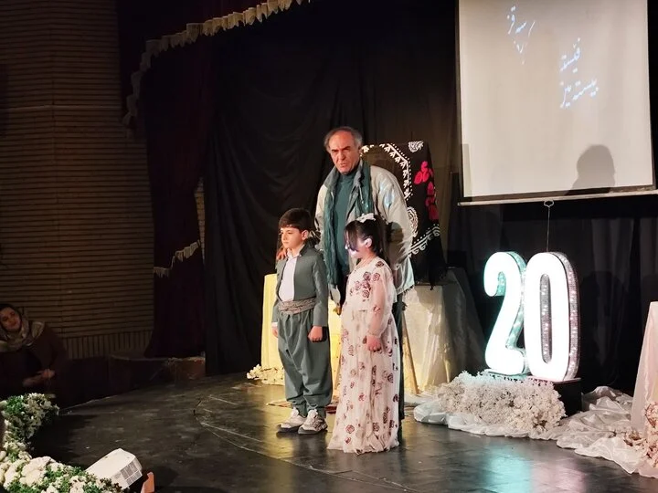 قطب‌الدین صادقی: جشنواره تئاتر کردی سقز تداعی پیام صلح و همدلی است
