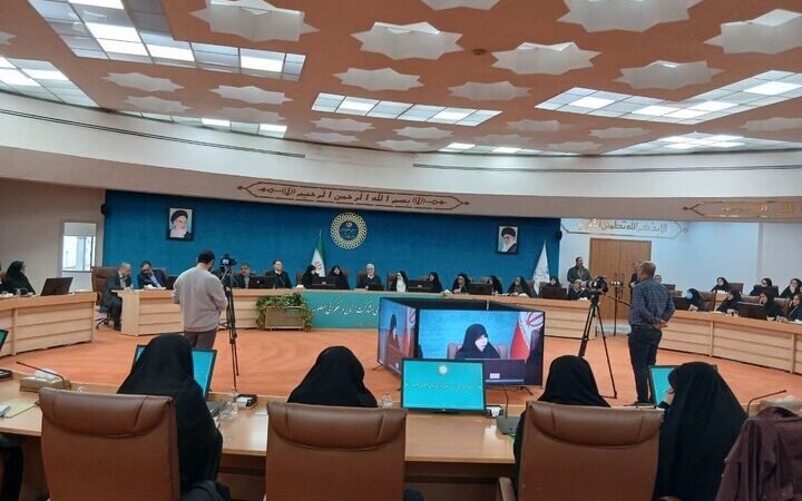 لزوم دیده شدن زنان در همه اقوام، مذاهب، فرهنگ‌ها و گویش‌ها