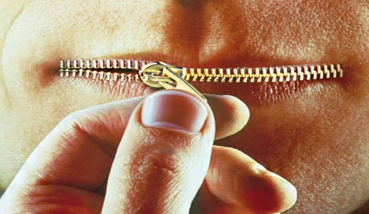 همه چیز درباره غیبت و انواع و آثار آن