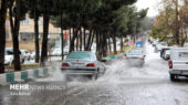 رفع ۳۵ مورد آبگرفتگی اماکن سطح شهر توسط آتش‌نشانان کرمانشاهی