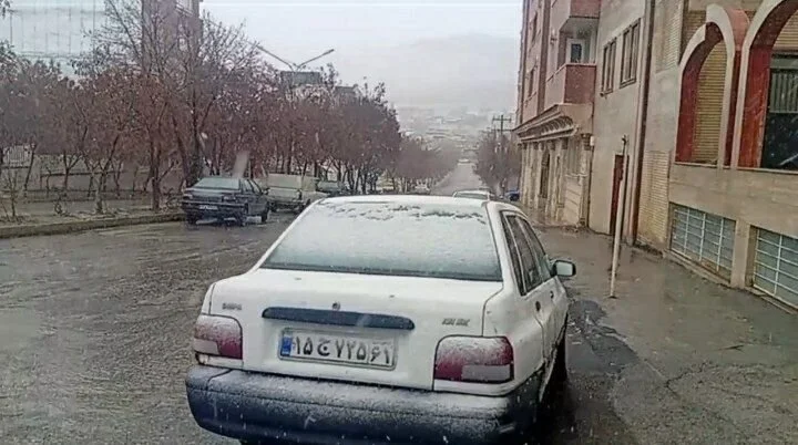 بارش اولین برف پاییزی در بیجار