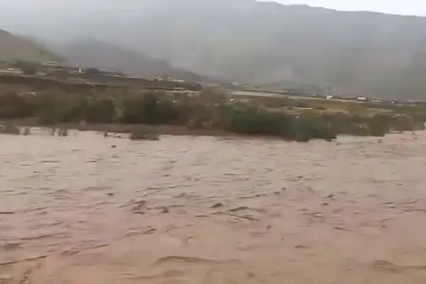 طغیان رودخانه کوهستانی روستای دهندر در بالا دست هشتبندی