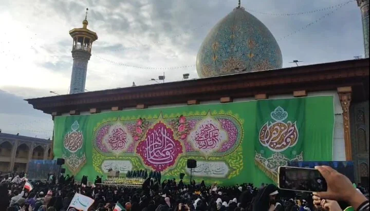 حضور گسترده بانوان در حرم مطهر شاهچراغ(ع)