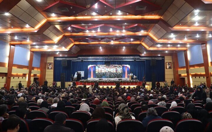 مناره مسجد جامع سمنان راوی هزار سال فرهنگ و هنر مردم ایران است