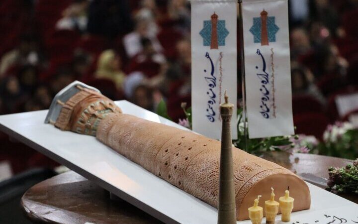 مقاوم‌سازی اضطراری منار مسجد جامع سمنان در برابر زلزله