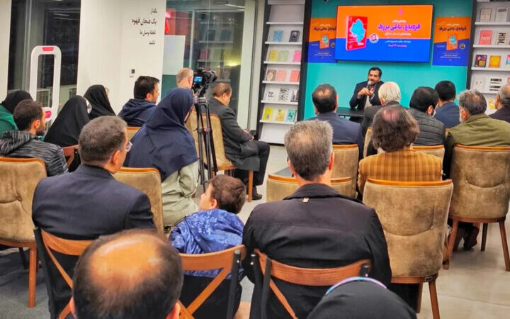 کم‌توجهی به سفرنامه در ایران/سفرنامه نسبتی با ادبیات دارد