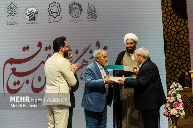 تجلیل ویژه از علی انسانی و حامد کاشانی در شب ولادت حضرت زهرا (س) در قم