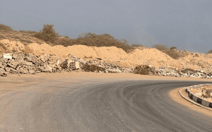 توقیف خودرو و هشدار جدی به متخلفان تخلیه نخاله در معابر قشم!