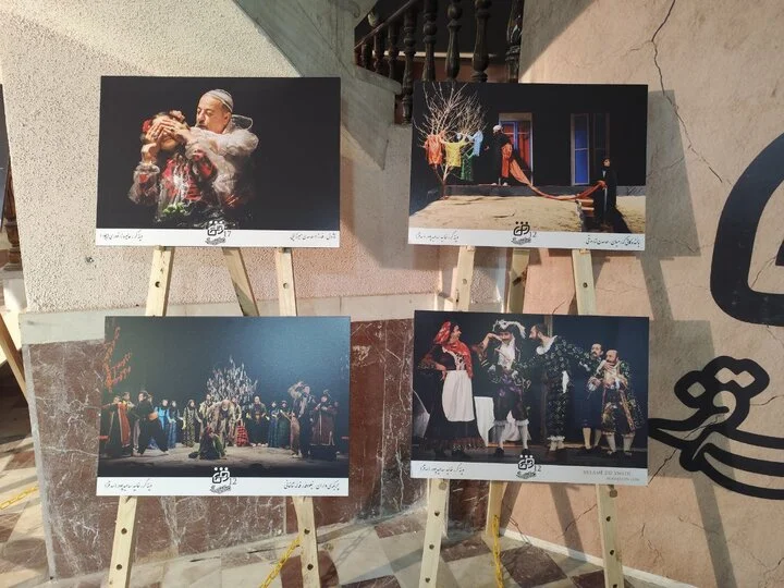 نمایشگاه عکس بیستمین جشنواره تئاتر کوردی سقز با ۳۵ اثر دیدنی افتتاح شد