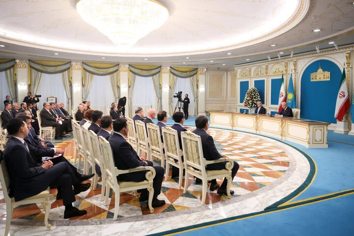 دیدار تاریخی پزشکیان با رئیس‌جمهور قزاقستان؛ آغاز فصل نوین همکاری‌های دو کشور مسلمان