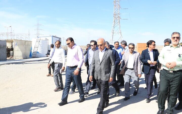 استاندار هرمزگان از نیروگاه برق بنگلان جاسک بازدید کرد؛ آینده روشن انرژی در شرق کشور!