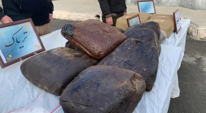 کشف شگفت‌انگیز یک تن مواد مخدر در آذربایجان غربی طی ۱۰ روز!