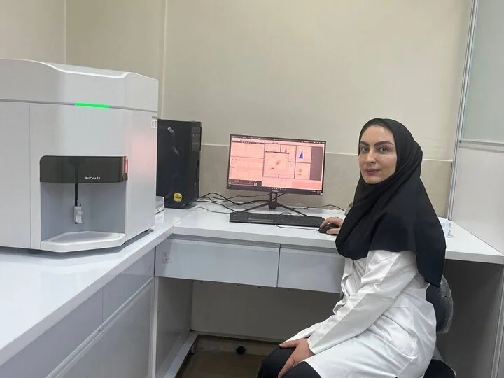 مادری که با دست‌های پرتوانش به جمع یک‌درصد برتر نانوبیوتکنولوژی جهان پیوست!