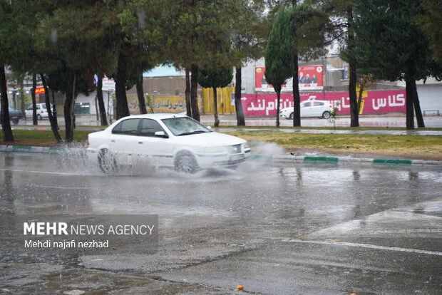 بارش‌های بی‌وقفه شرق گیلان؛ لنگرود در صدر بارندگی و آبگرفتگی شدید!