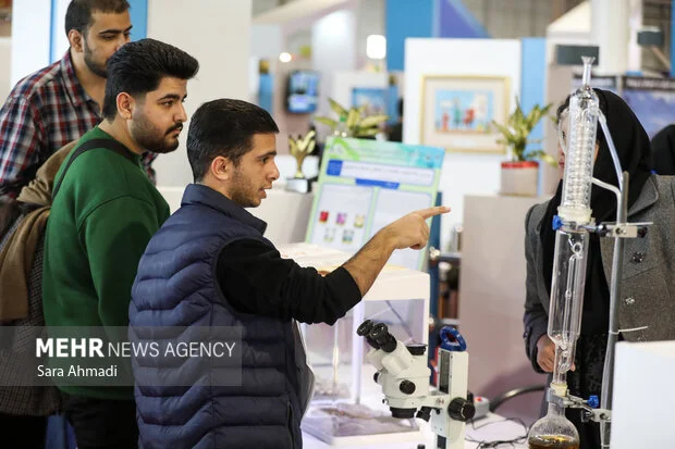 شریعتی فاش کرد؛ چرا هوش مصنوعی، ستاره بی‌رقیب نمایشگاه پژوهش مشهد شد؟