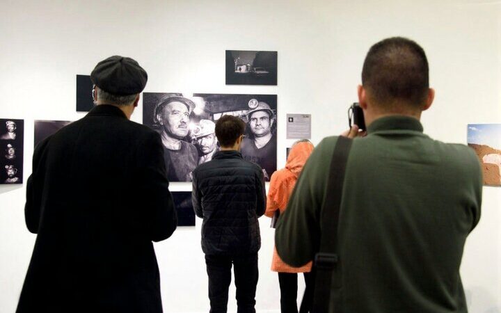 نمایشگاه «حقیقت» و «نورآمد»؛ نقاشی که زن را کلید تاریخ می‌داند رونمایی شد